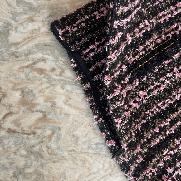 Shorts - Picture 3 of 5